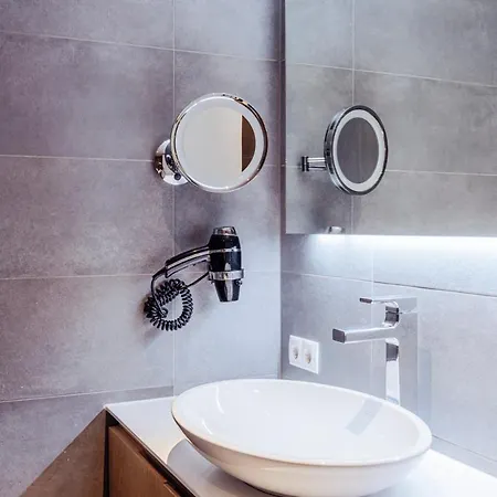 Apartamento Bergtraum - Modern, Zentral Und Ruhig Gelegen *